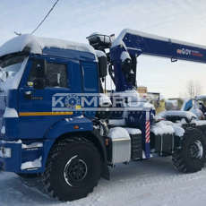 Седельный тягач Камаз 43118 с кму Dongyang ss2037